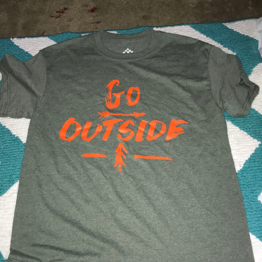 tee-shirt